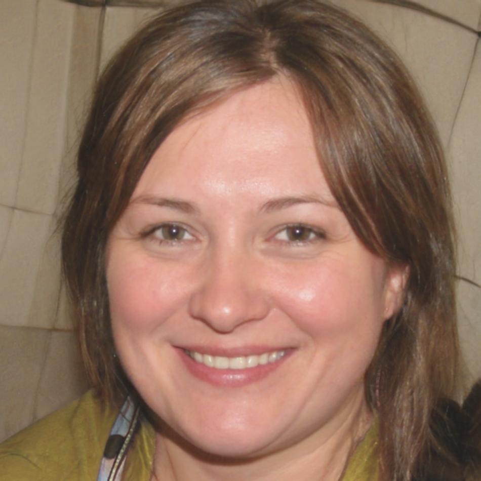Sarah Chen, Lead Financial Educator